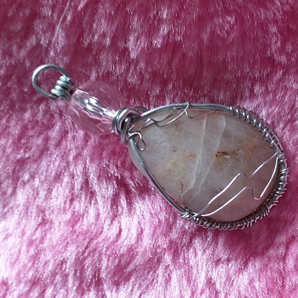 NWT Hand Wire Weaved Moonstone Pendant